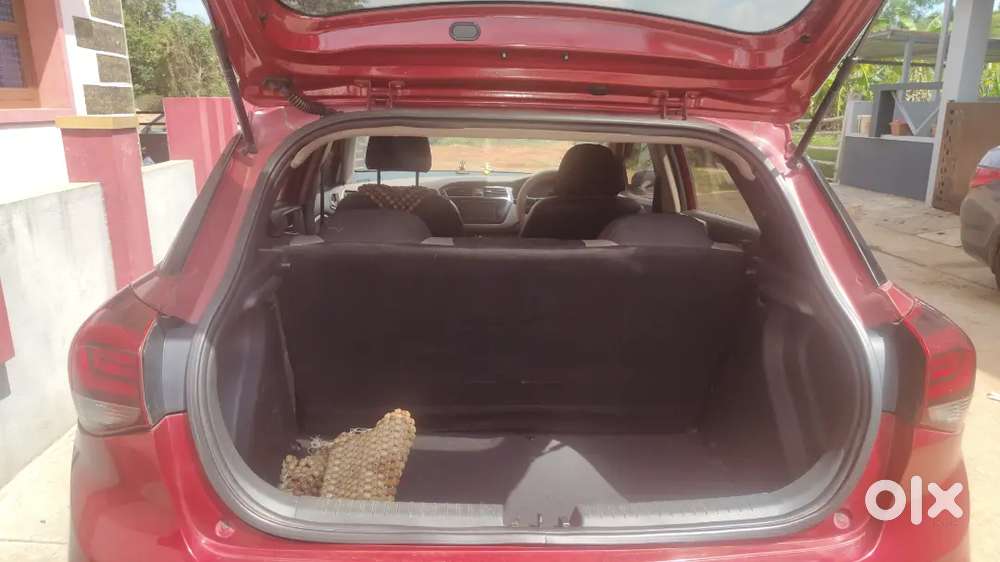 Hyundai Elite I20 2019 Petrol 121000 Km Driven