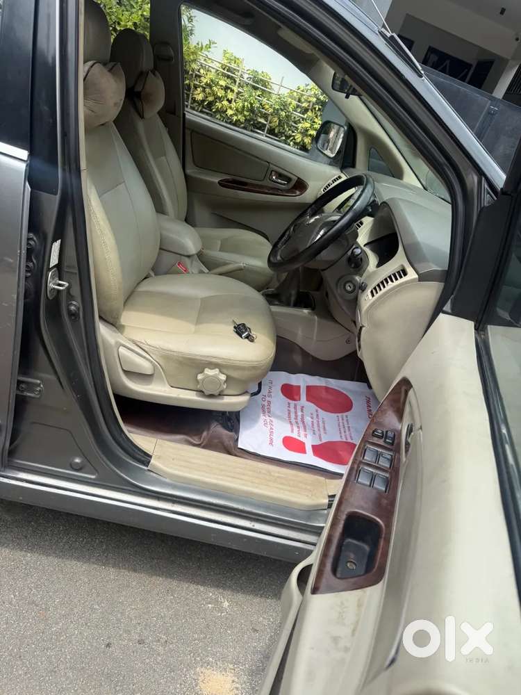 Toyota Innova 2.5 VX 7 Seater BS IV, 2012, Diesel