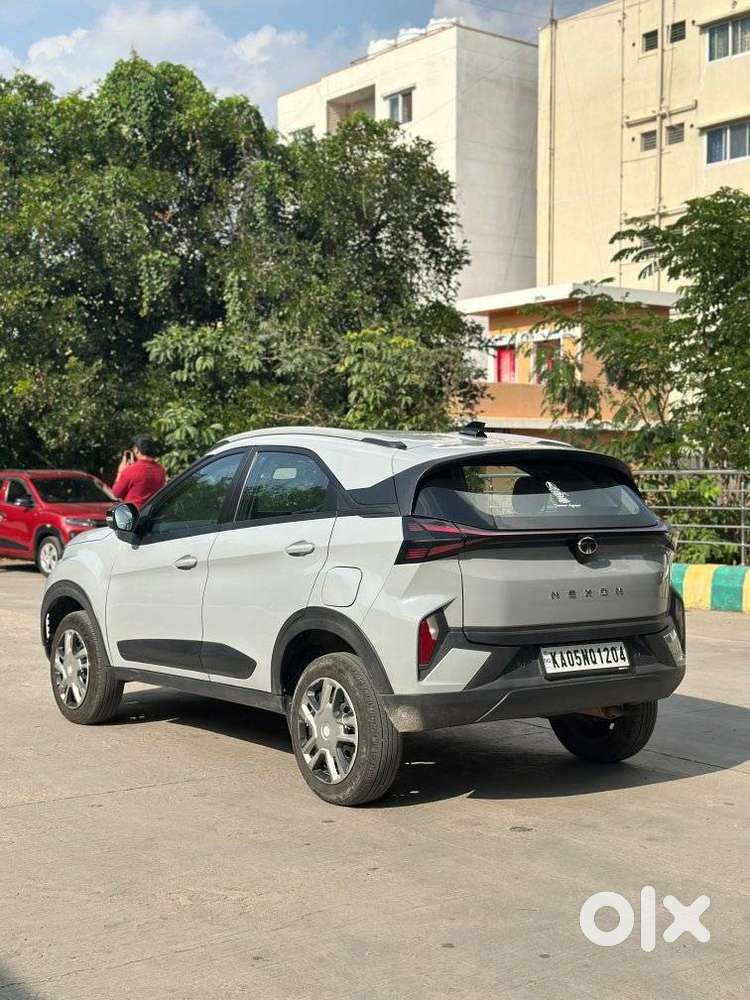 Tata Nexon Pure 1.2 S Revotron Petrol 6 Mt, 2025, Petrol