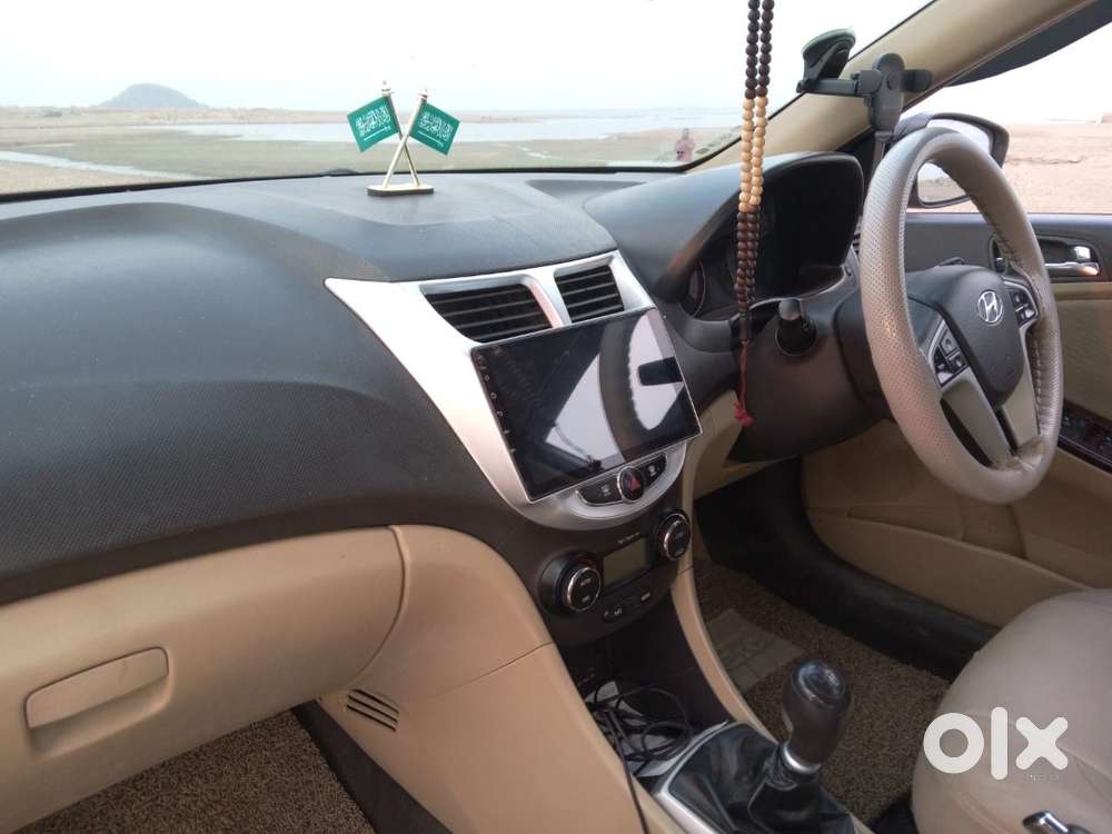 Hyundai Verna Fludic Sx Vtvt