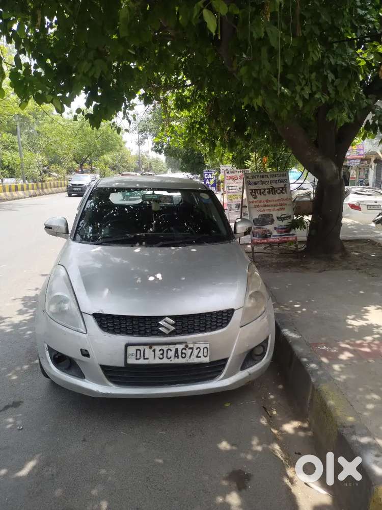 Gadi Chalu Candition Me Hai Aor Koi Kami Nahi Hai Ac On Hai 
Tayar New