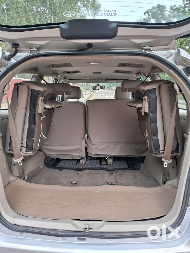 Toyota Innova 2.5 G (diesel) 8 Seater, 2014, Diesel