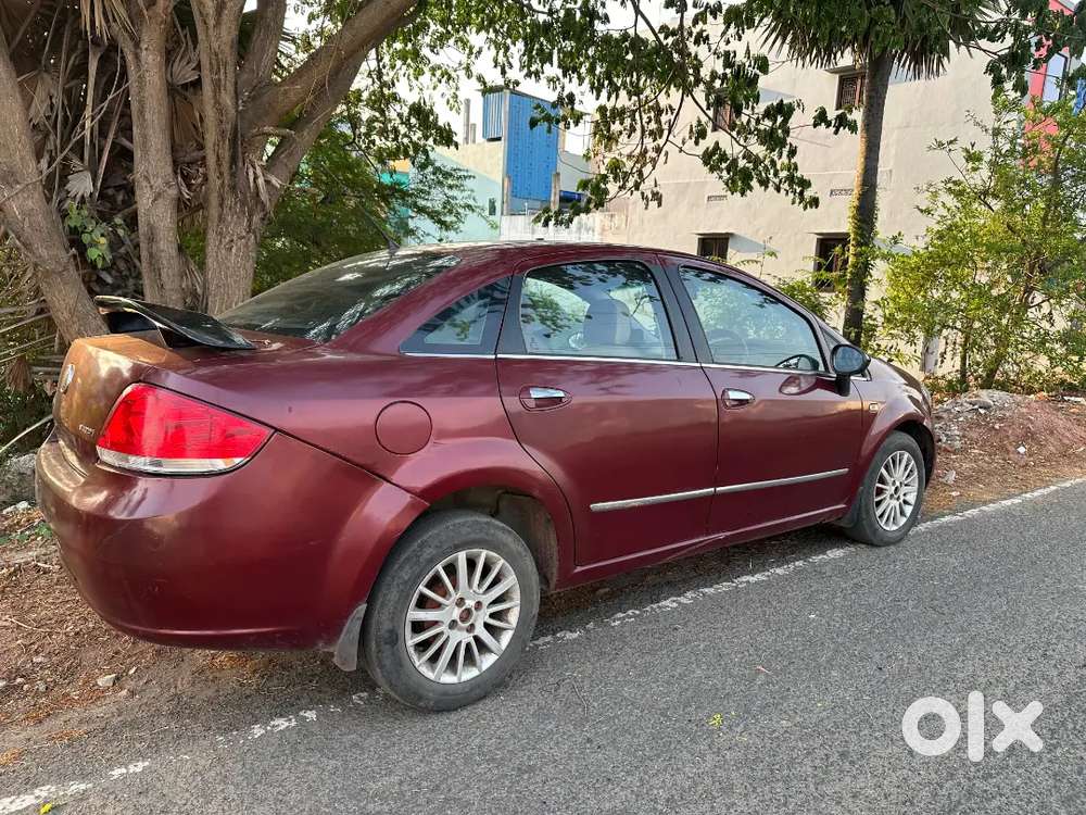 Fiat Linea 2011 Diesel Well Maintained  With Mileage Of 18 Kmpl