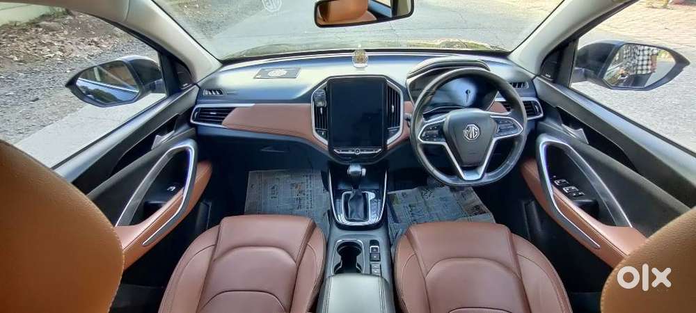 Mg Hector Plus Sharp Pro 1.5 Turbo Petrol Cvt 6 Str, 2022, Petrol