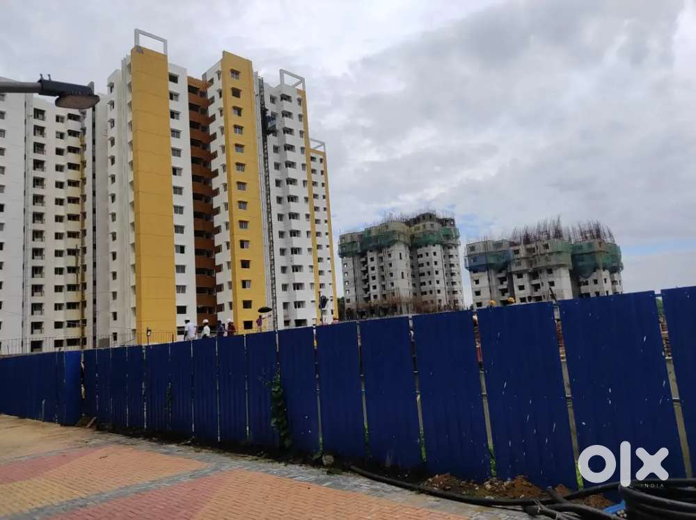 1,2,3 BHK premium flats in Kolkata for immediate sale amongst Greenery