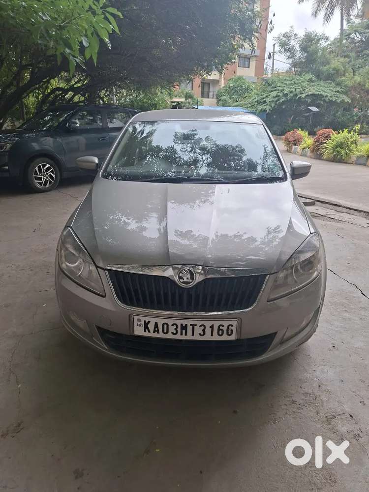 Skoda Rapid Elegance 2014 Diesel Manual