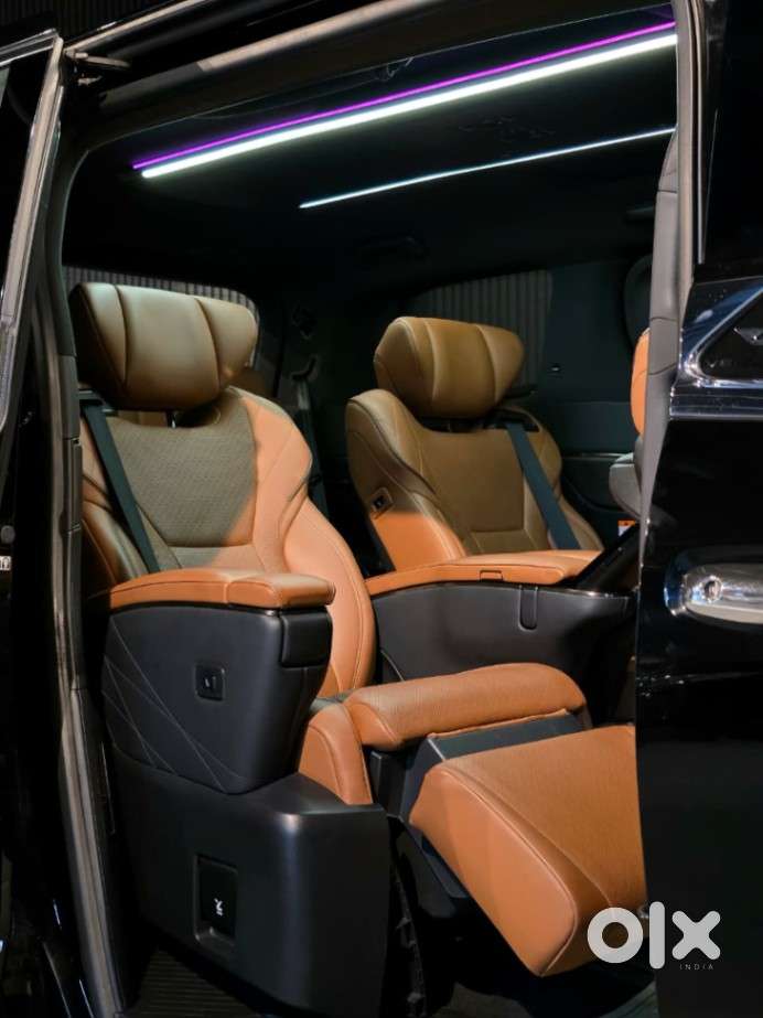 Toyota Vellfire Vip &ndash; Executive Lounge, 2023, Petrol