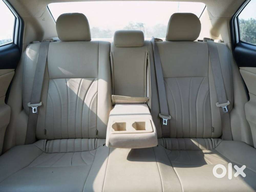 Toyota Yaris J Cvt, 2018, Petrol