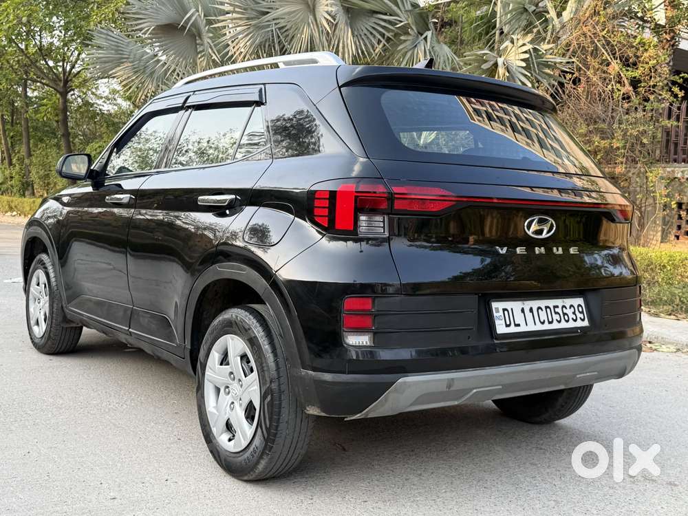Hyundai Venue S 1.2 Petrol, 2022, Petrol