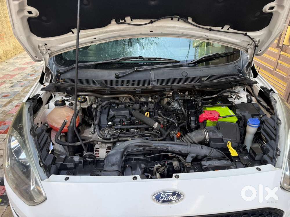 Top Model , 6 Airbag, Auto Wiper , Auto Headlamps , Abs Ebd,