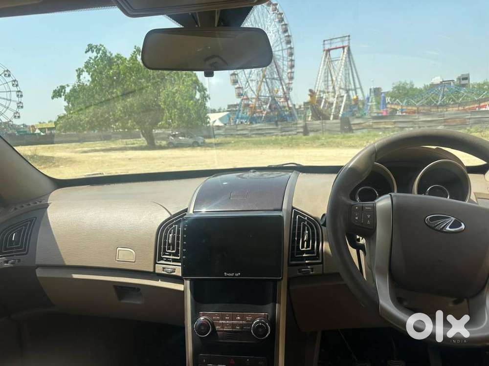 Mahindra Xuv500 2015