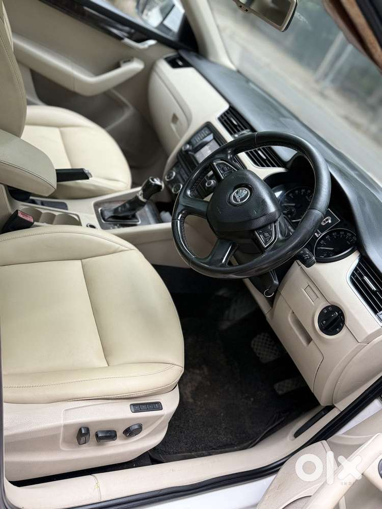 Skoda Octavia Elegance 2.0 Tdi At, 2014, Diesel