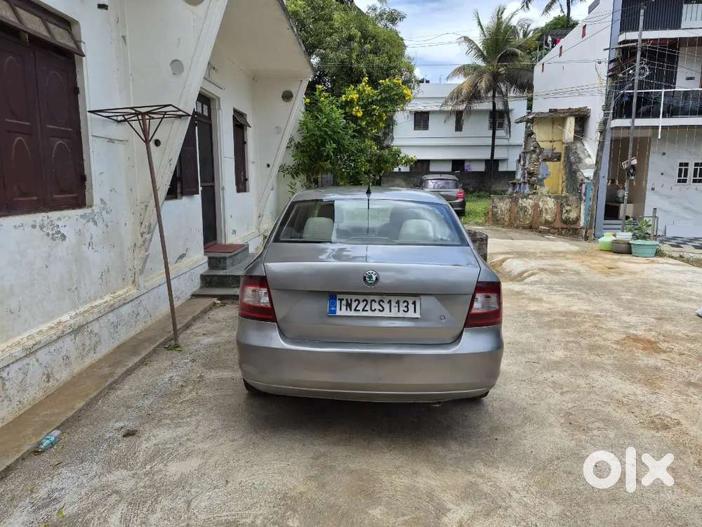 Skoda Rapid Elegance 2012