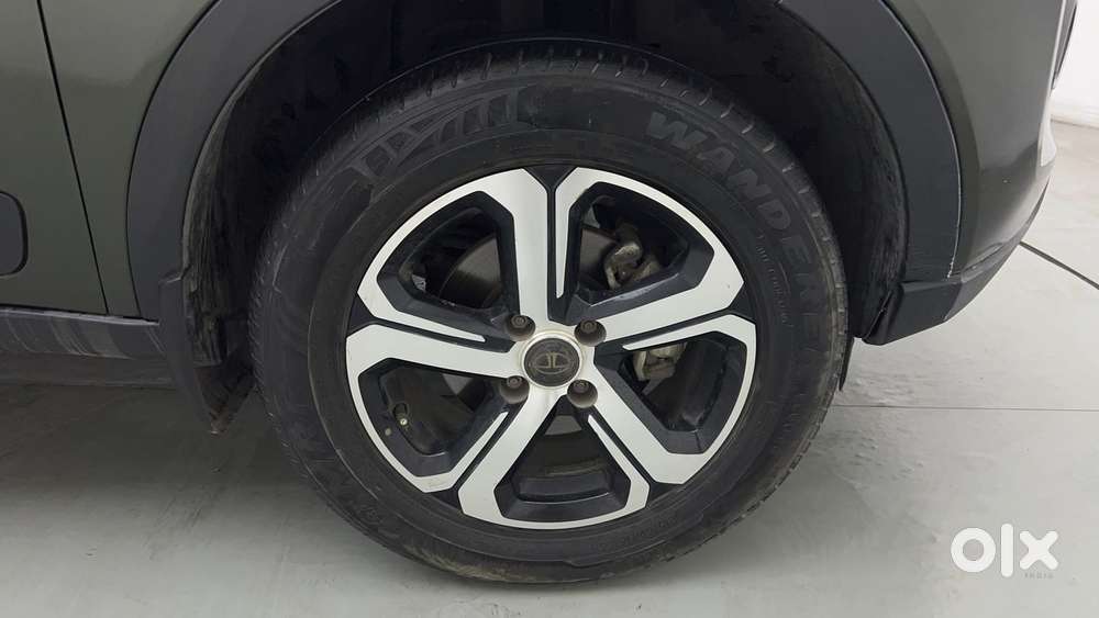 Tata Nexon 1.2 Revotron Xm Plus (s), 2023, Petrol