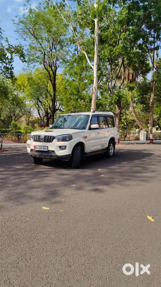 2015 Mahindra Scorpio S10 Classic  1st Owner  Diesel  98939 Km