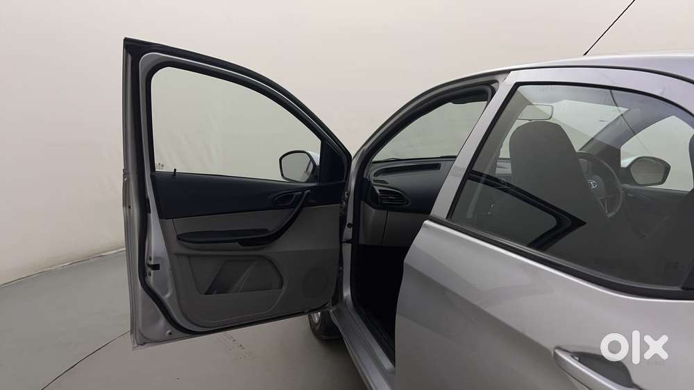 Tata Tiago 1.2 Revotron Xt, 2019, Petrol