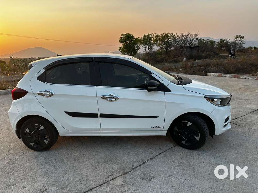 Full Serviced In Showroom