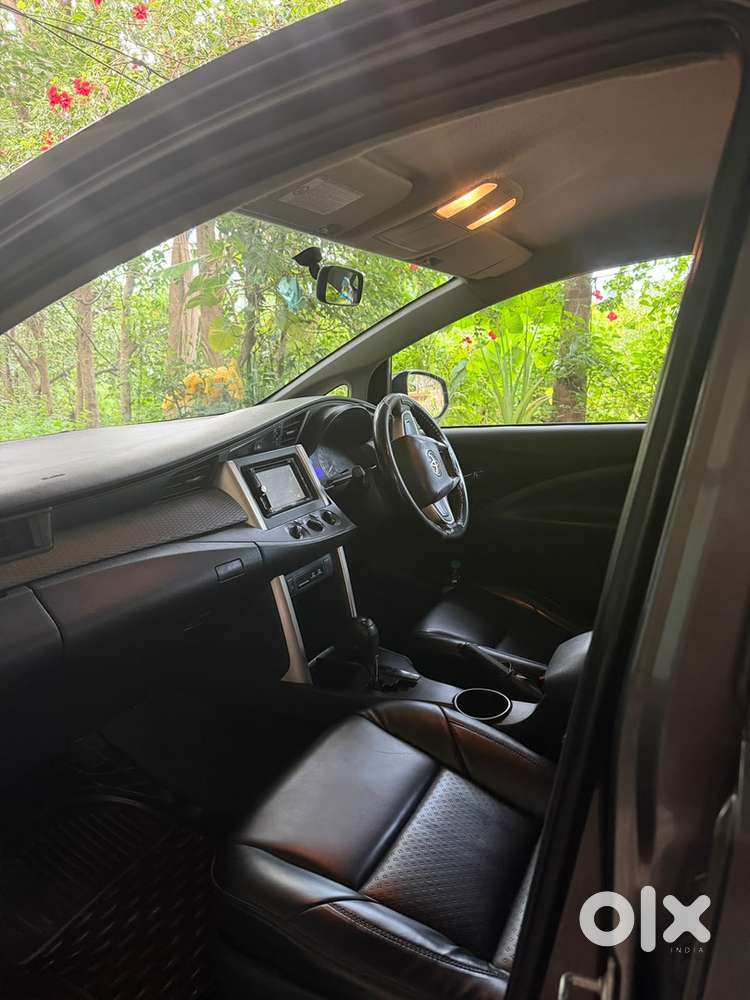 2016 Toyota Innova Crysta 2.8 G