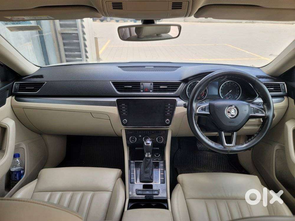 Skoda Superb Style 1.8 Tsi At, 2019, Petrol