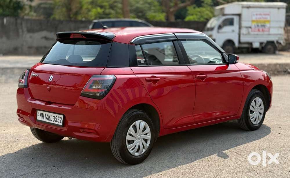 Maruti Suzuki Swift Vxi + Manual, 2025, Petrol