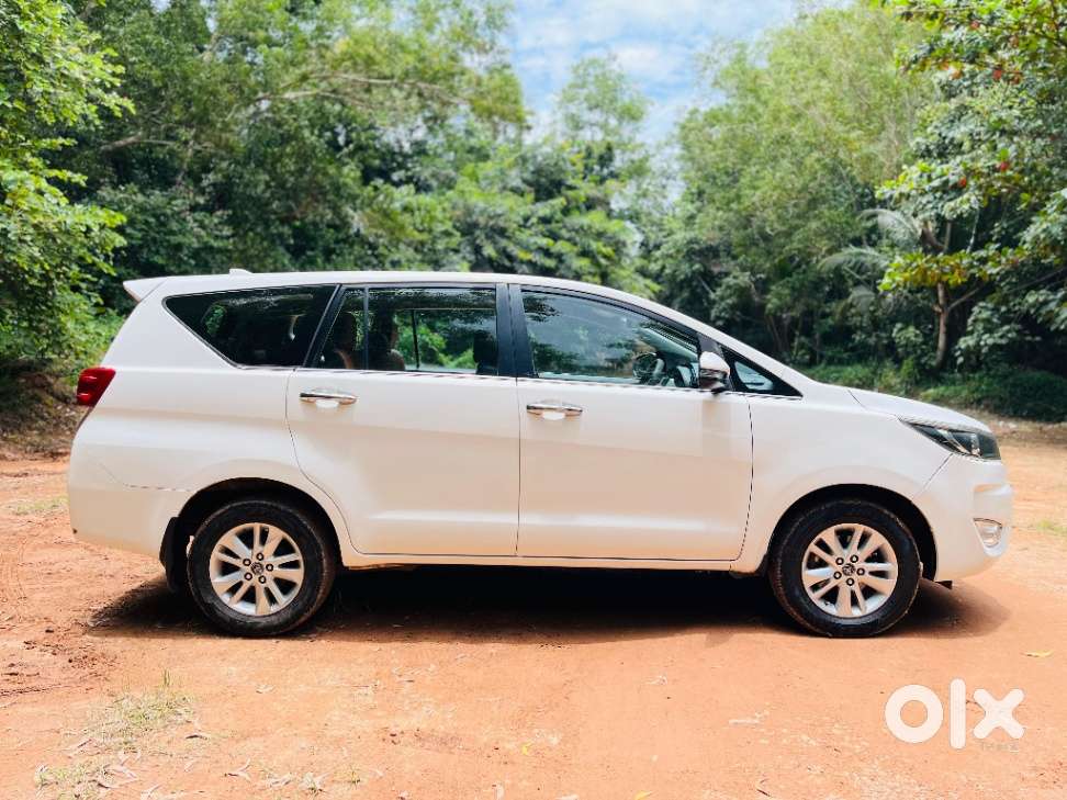 Toyota Innova Crysta 2.4 Gx Mt 8s, 2018, Diesel