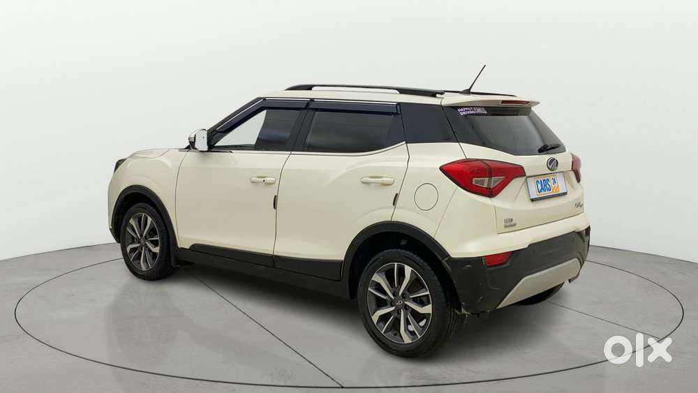 Mahindra Xuv300 1.2 W8 (o) Amt Petrol, 2021, Petrol