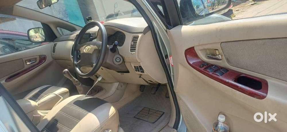 Toyota Innova 2.5 Vx 7 Str Bs-iii, 2005, Diesel