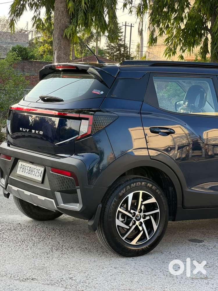 Mahindra Xuv 3xo Ax5l 1.2 Petrol At, 2024, Petrol