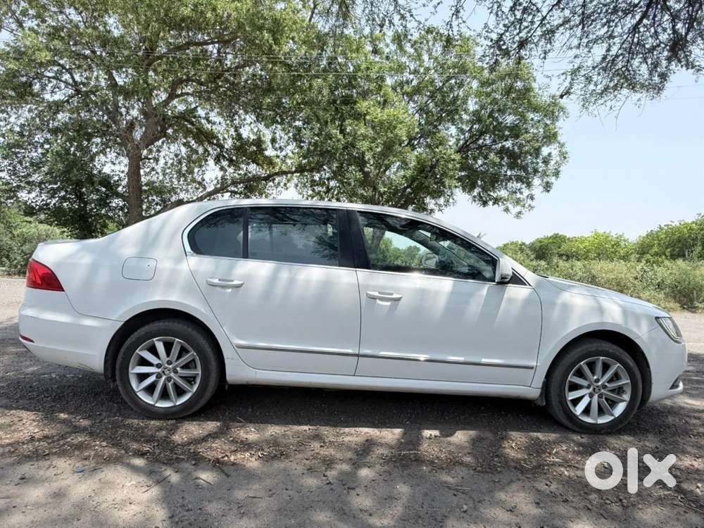 Skoda Superb 2015 Petrol Well Maintained