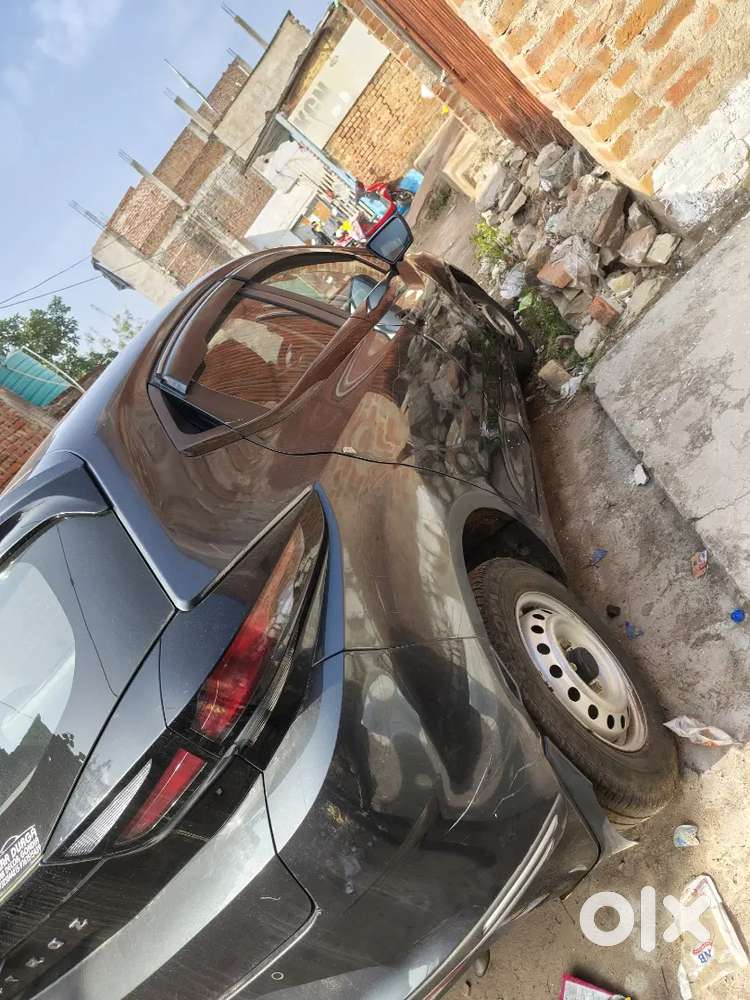 Tata Altroz Petrol 2021