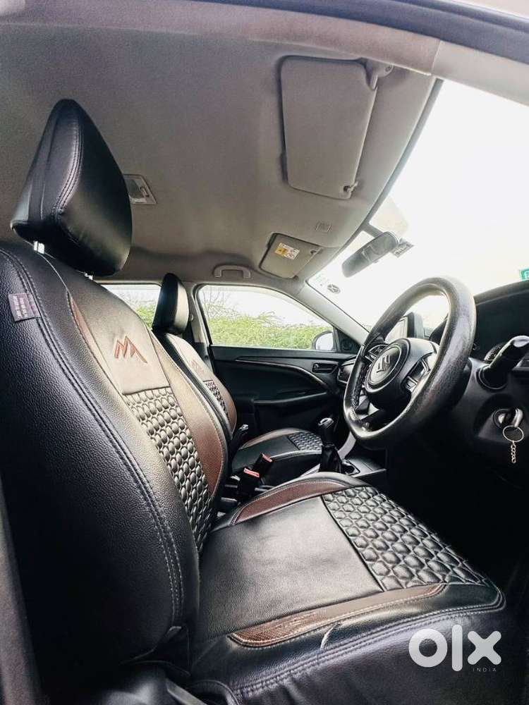 Maruti Suzuki Brezza Vxi At, 2023, Petrol