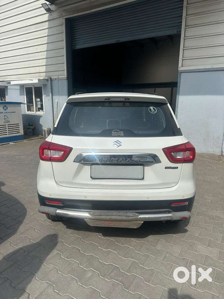 Maruti Suzuki Brezza Vxi At, 2020, Petrol