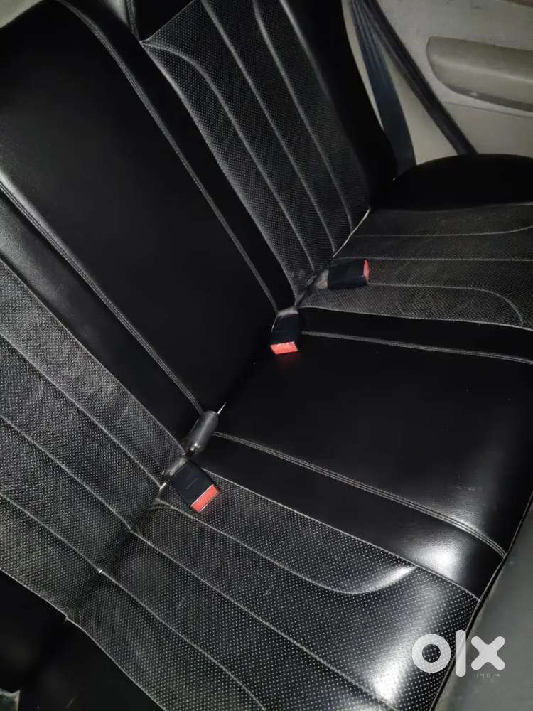 Ford Ikon 2004