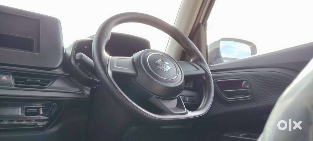 Maruti Suzuki Swift Lxi Optional-o, 2026, Petrol