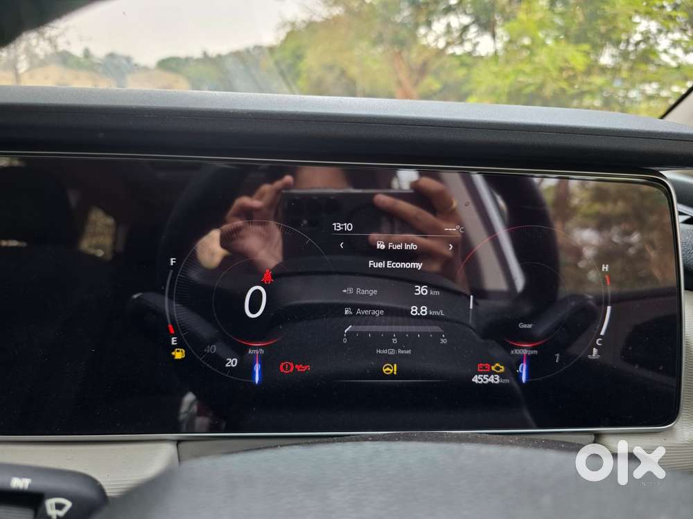 Mahindra Xuv700 2.0 Ax 5 Petrol Mt Str, 2022, Petrol