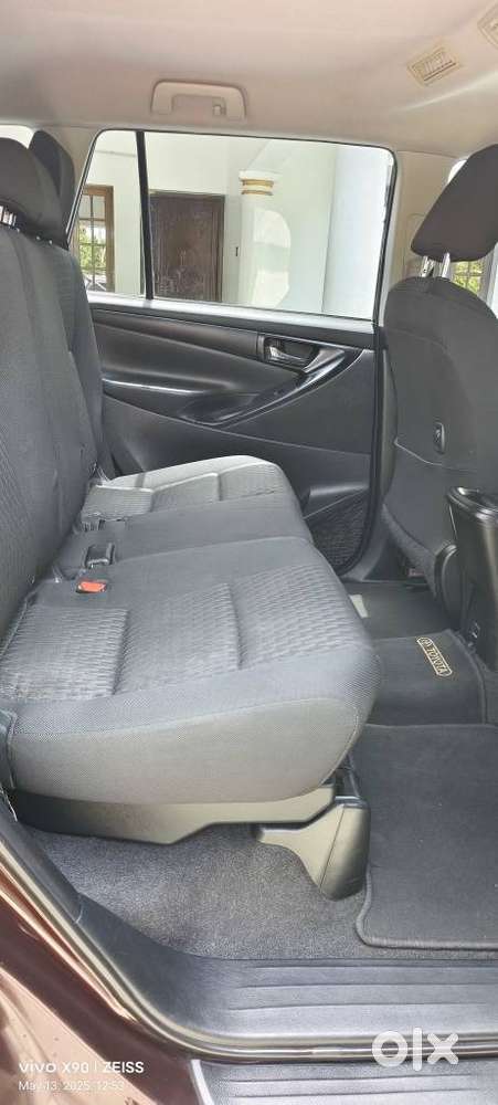 Toyota Innova Crysta 2.4 G Mt, 2017, Diesel