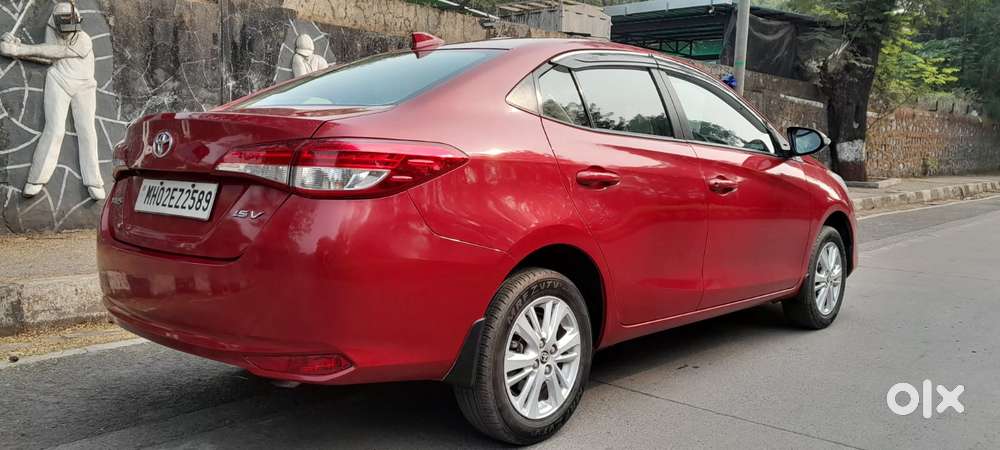 Toyota Yaris V Cvt, 2018, Petrol