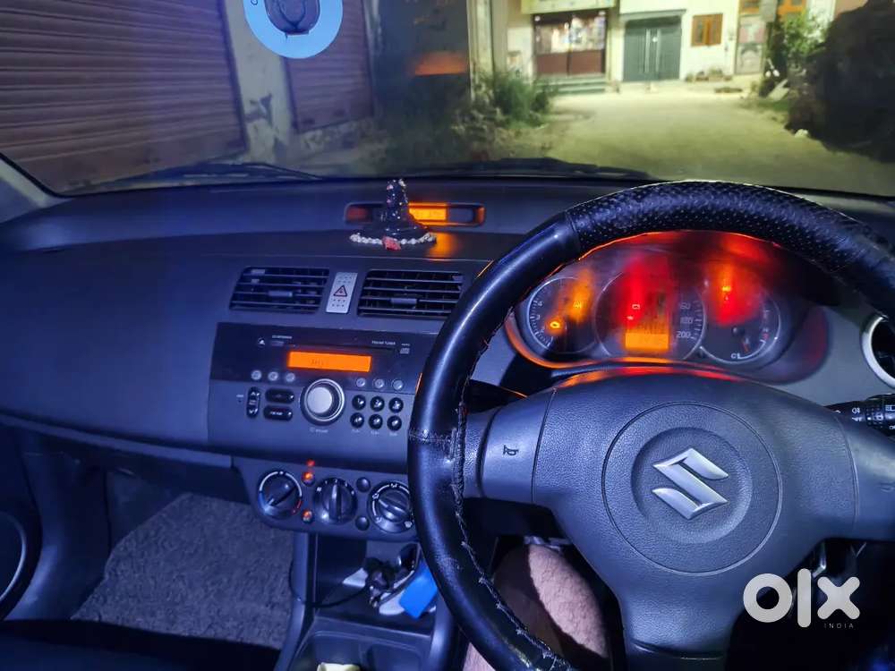 Maruti Suzuki Dzire 2011 Petrol 65000 Km Driven