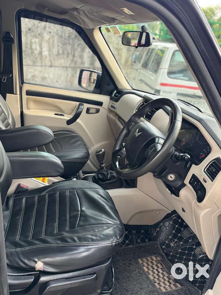Mahindra Scorpio Classic 2.2 S 11 Mt 7 Str, 2022, Diesel