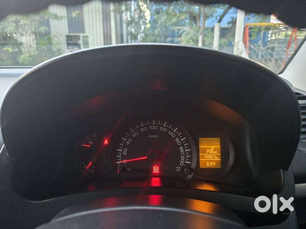 Maruti Suzuki Swift Lxi Optional-o, 2017, Petrol