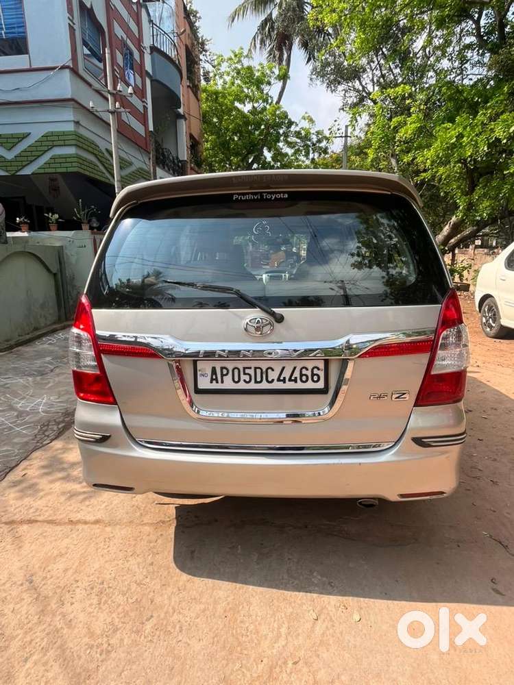 Toyota Innova 2015 Diesel Well Maintained