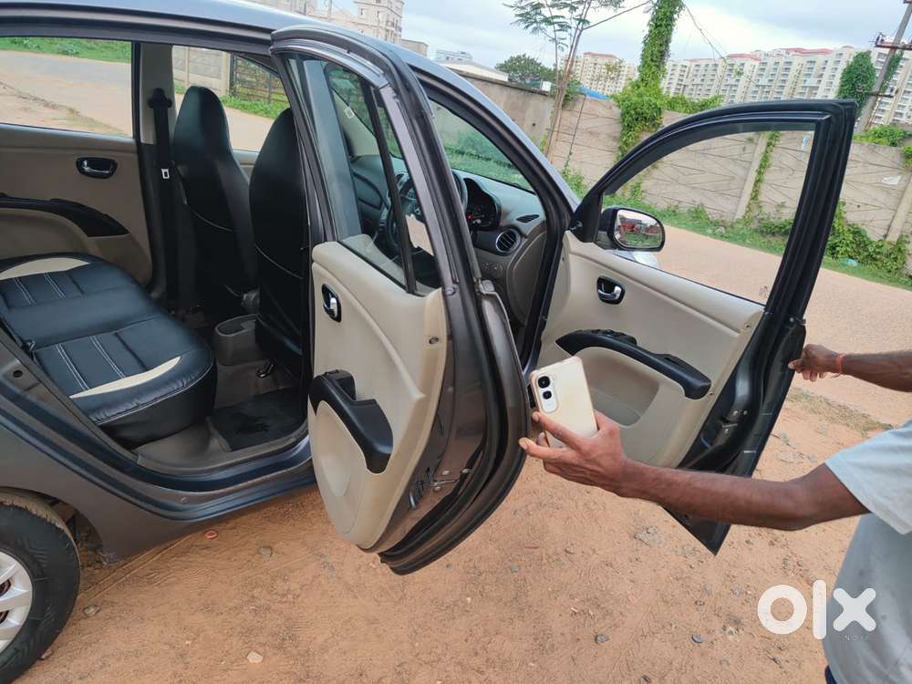 Hyundai I10 Sportz, 2015, Petrol