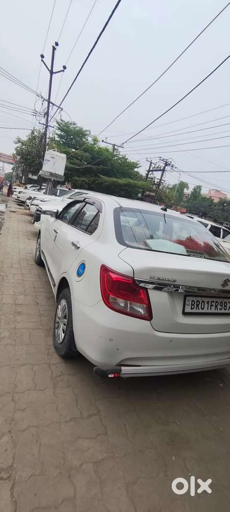 Maruti Suzuki Dzire 1.2 Vxi, 2022, Petrol