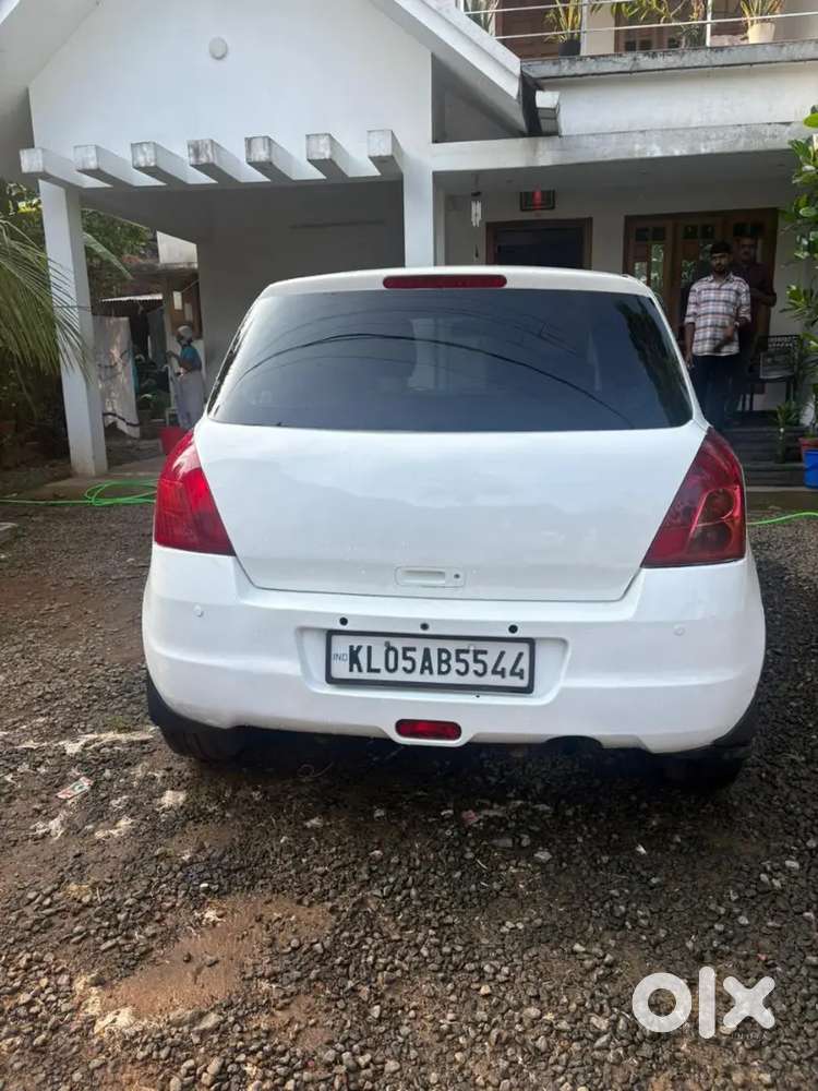 Maruti Suzuki Swift 2010 Diesel 225000 Km Drive