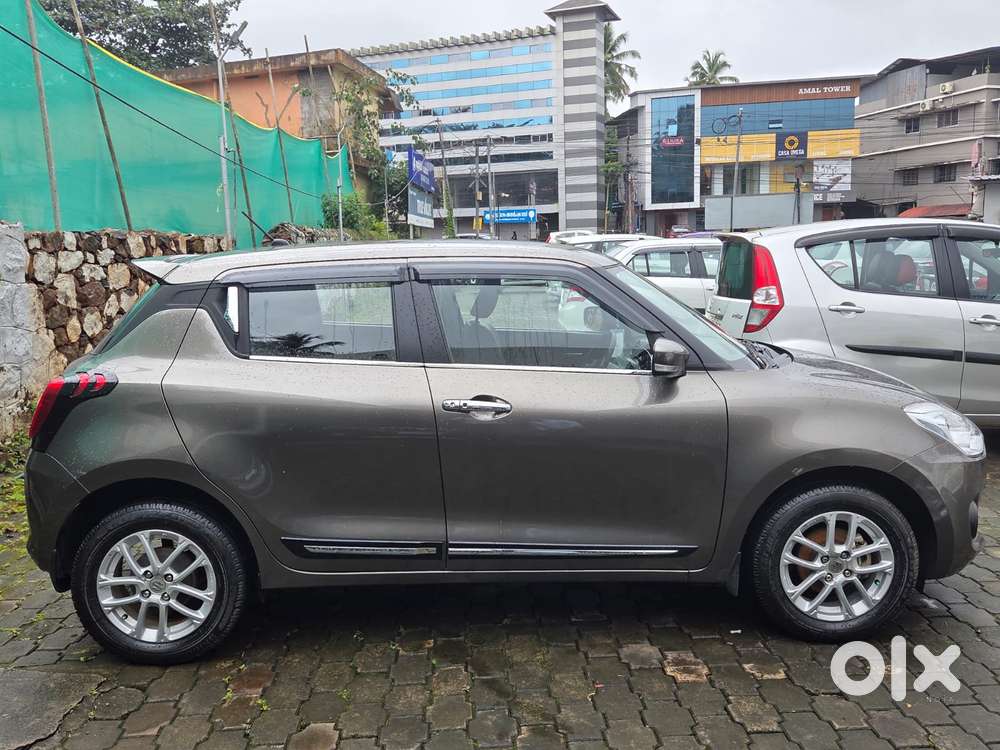 Maruti Suzuki Swift Zxi Plus Dual Tone, 2023, Petrol
