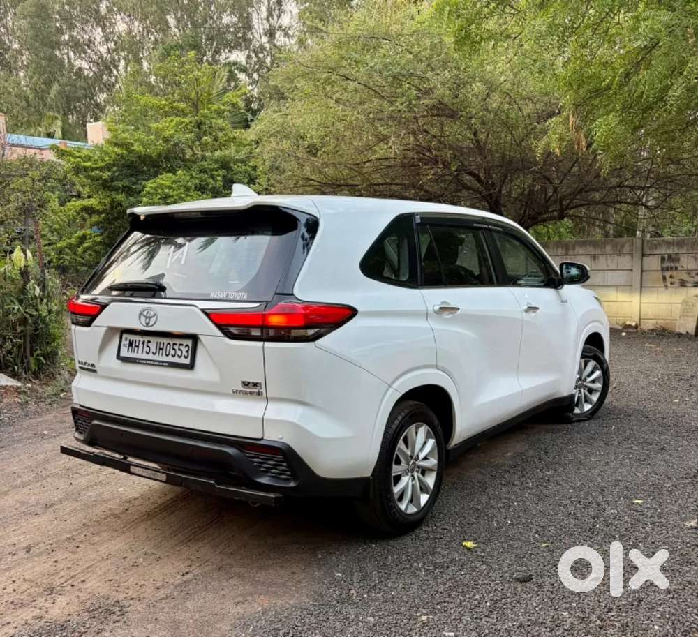 Toyota Innova Hycross 2.0 Vx Hybrid 7 Str, 2023, Petrol
