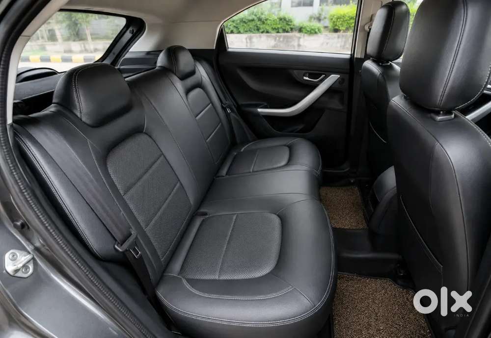 Tata Nexon Sunroof  Dayton Grey  Excellent Condition  Petrol Manual