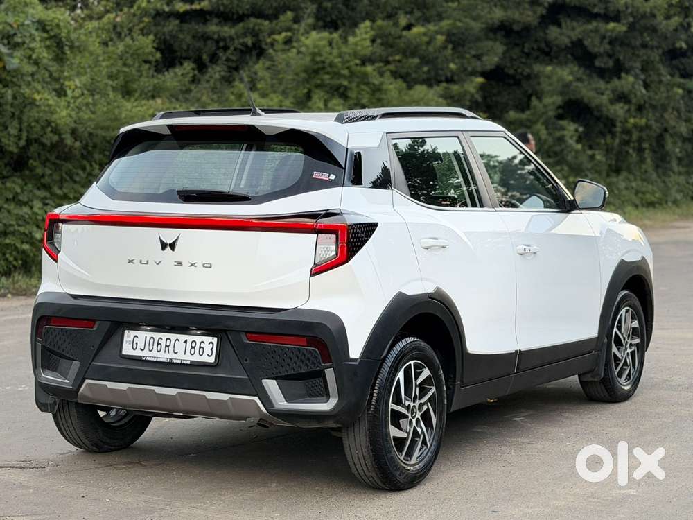 Mahindra Xuv 3xo Ax5 1.5 Diesel Autoshift Plus, 2025, Diesel