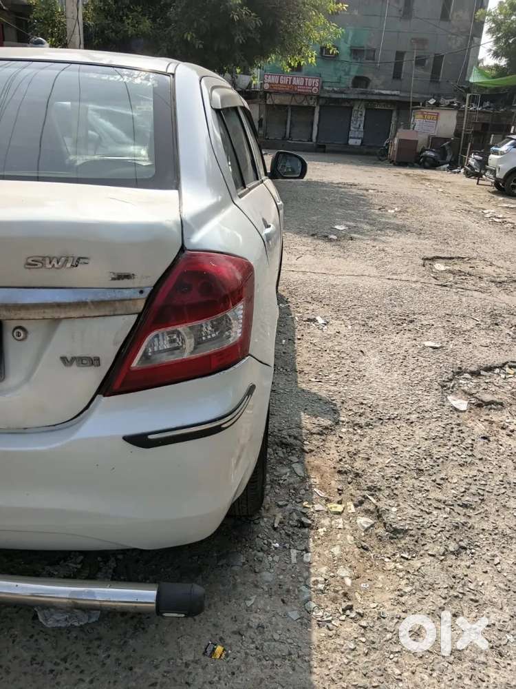 Maruti Suzuki Dzire 1.2 Lxi, 2017, Petrol