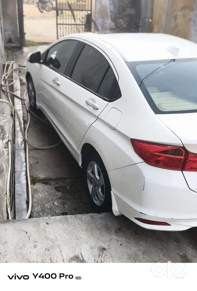 Honda City Auto Petrol Sunroof